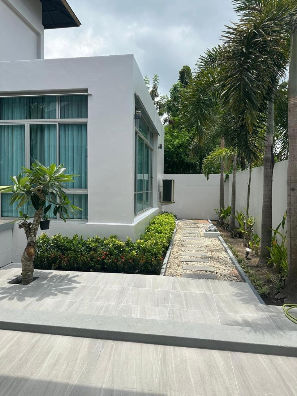 Holiday Pool Villa Na Chom Thian Exterior photo